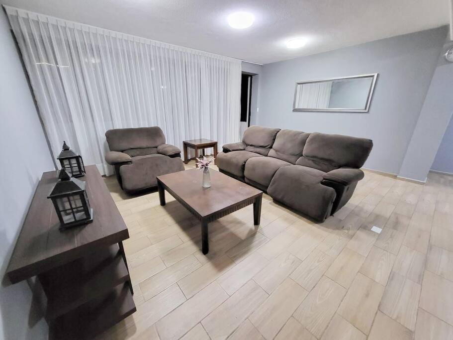 Departamento De 3 Y 3 Banos. Apartamento